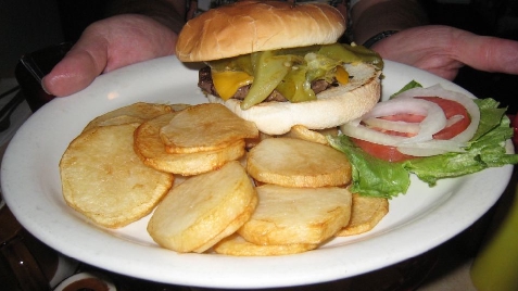 Cheeseburger with green chile strips