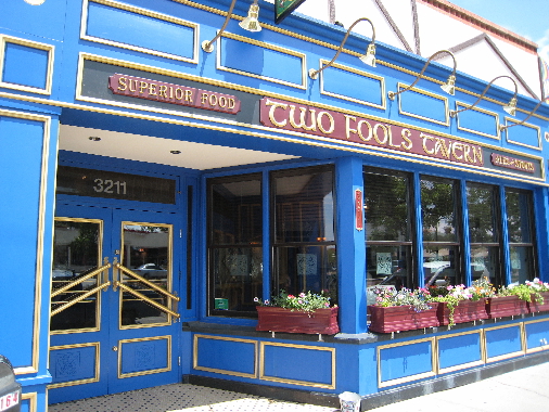Two Fools Tavern in Nob Hill