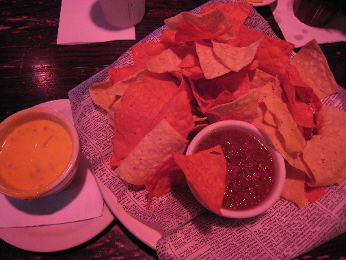 Salsa, chips and con queso