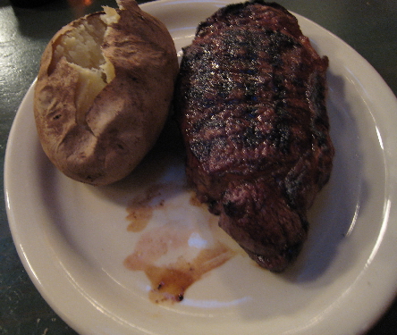 The New York steak, juicy and absolutely delicious!